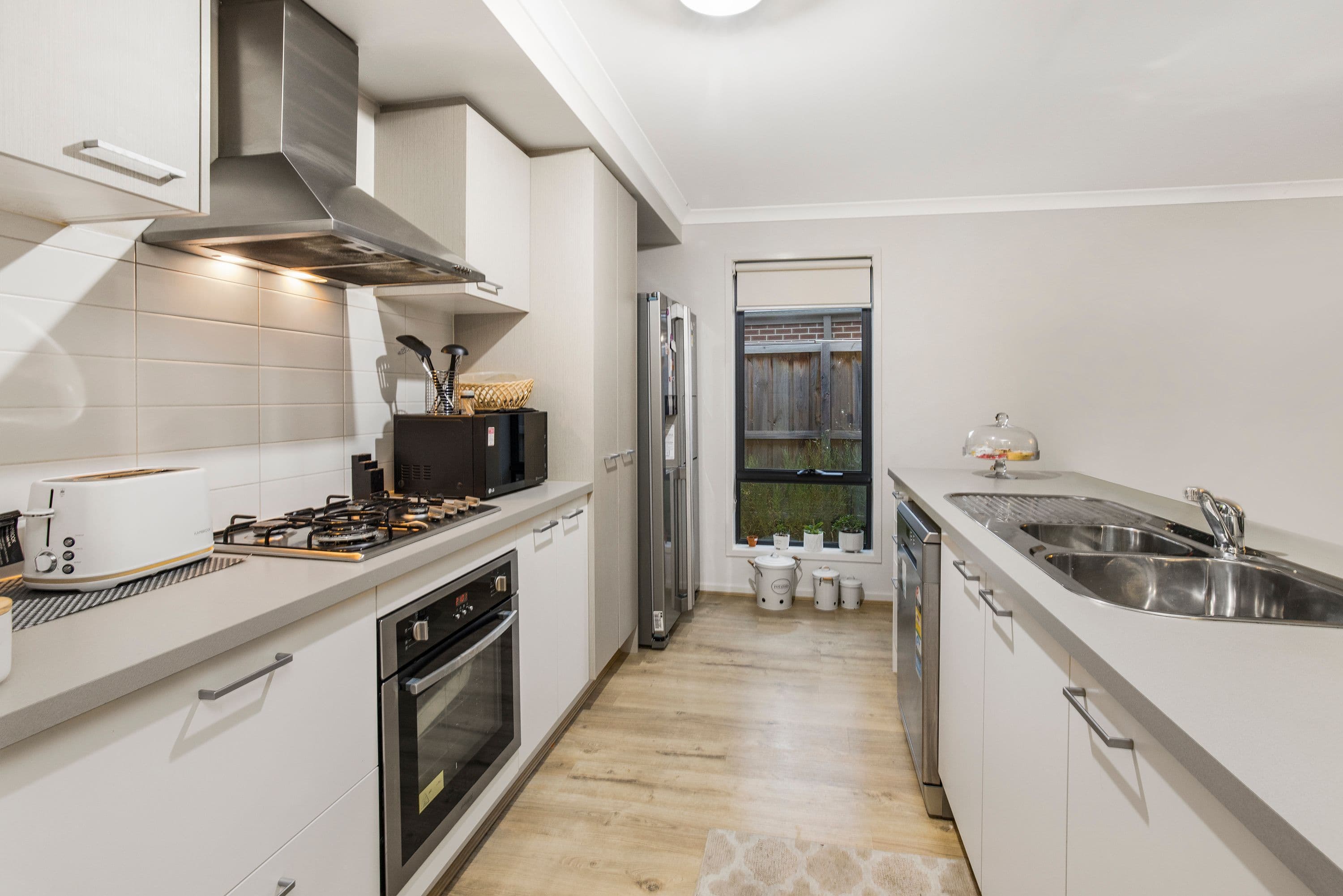 9 Maywood Street, Pakenham VIC 3810, Pakenham - Thumbnail 2