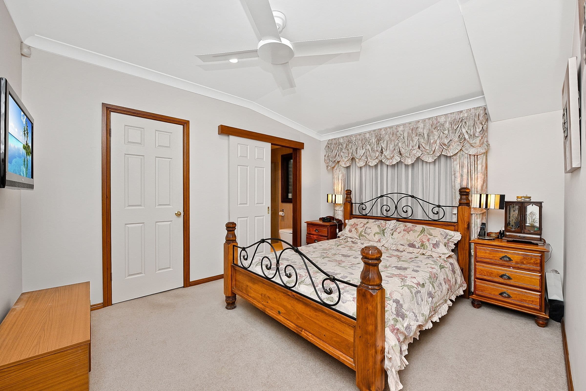 17 Burke Street, Chifley - Thumbnail 8