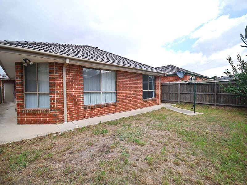 14 McNamara Avenue, ROXBURGH PARK VIC 3064, Roxburgh Park - Thumbnail 6