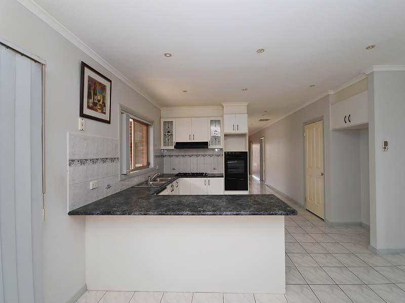 14 McNamara Avenue, ROXBURGH PARK VIC 3064, Roxburgh Park - Thumbnail 7