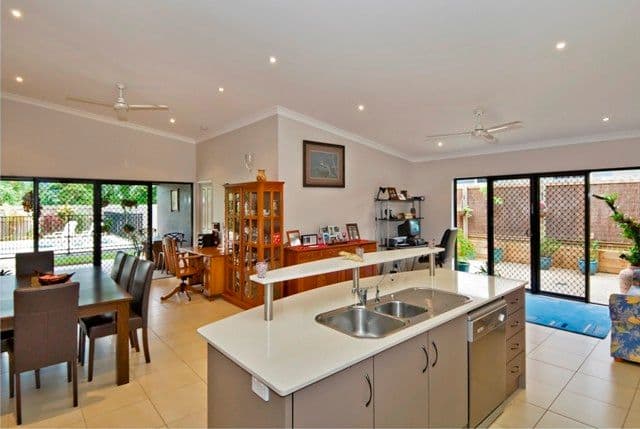 11 Bundey Street, BENTLEY PARK QLD 4869, Bentley Park - Thumbnail 5