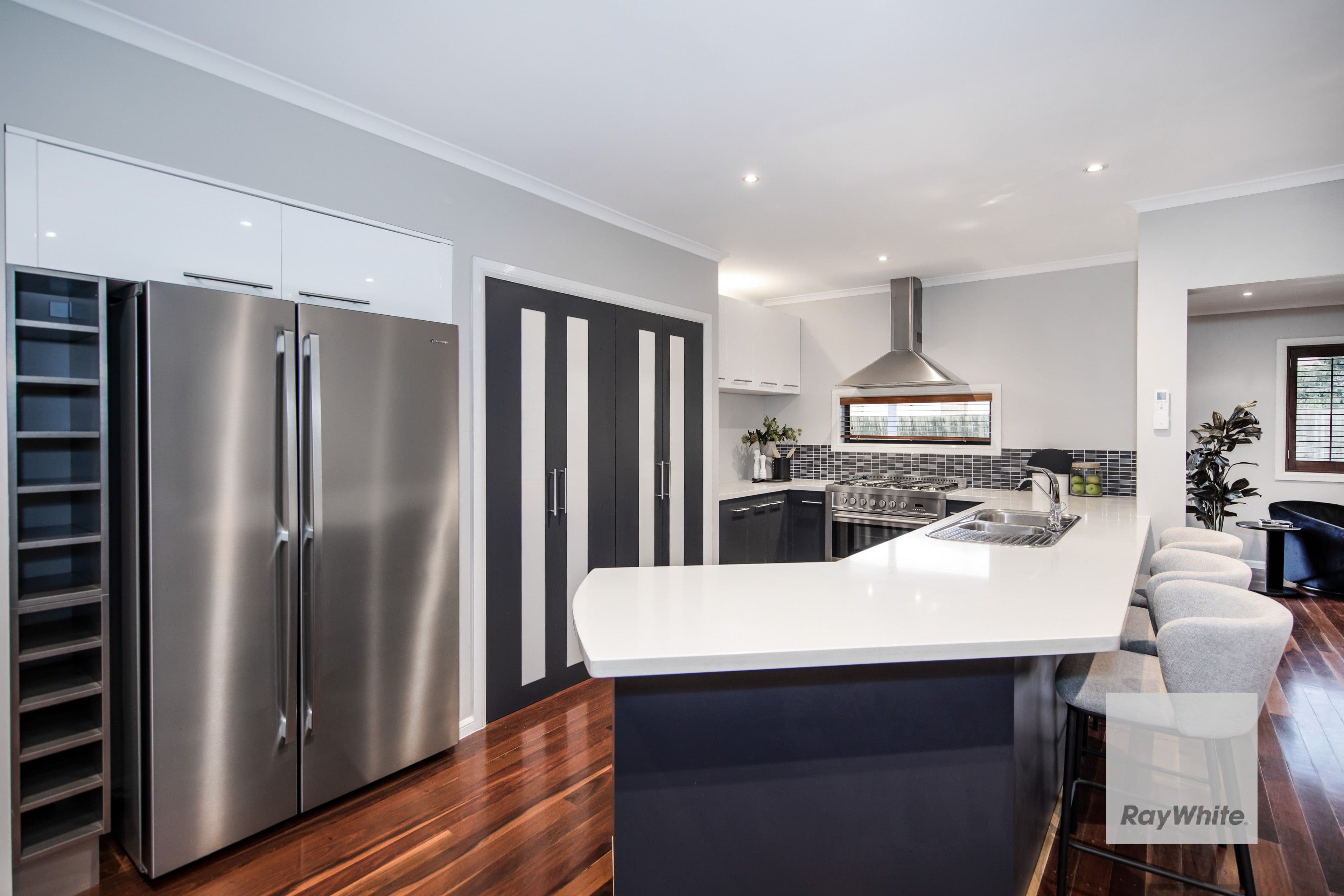 9 Vaucluse Boulevard, Taylors Hill VIC 3037, Taylors Hill - Thumbnail 7