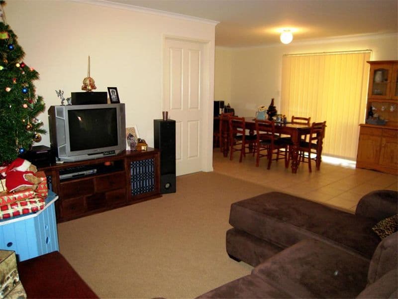 12 Glengarry Court, KAWUNGAN QLD 4655, Kawungan - Thumbnail 2
