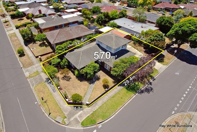 2 Maple Grove, BUNDOORA VIC 3083, Bundoora - Thumbnail 2
