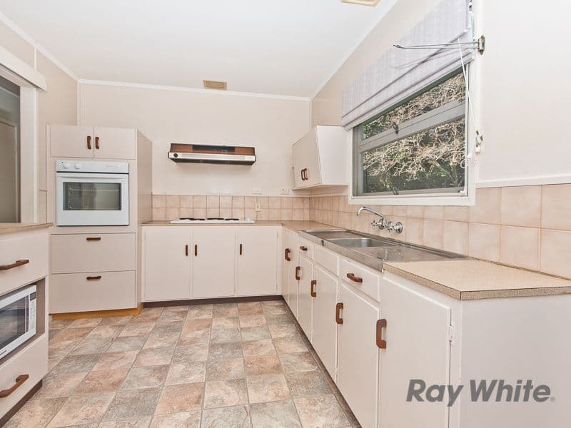 10 Barrabui Street, Bracken Ridge QLD 4017, Bracken Ridge - Thumbnail 4