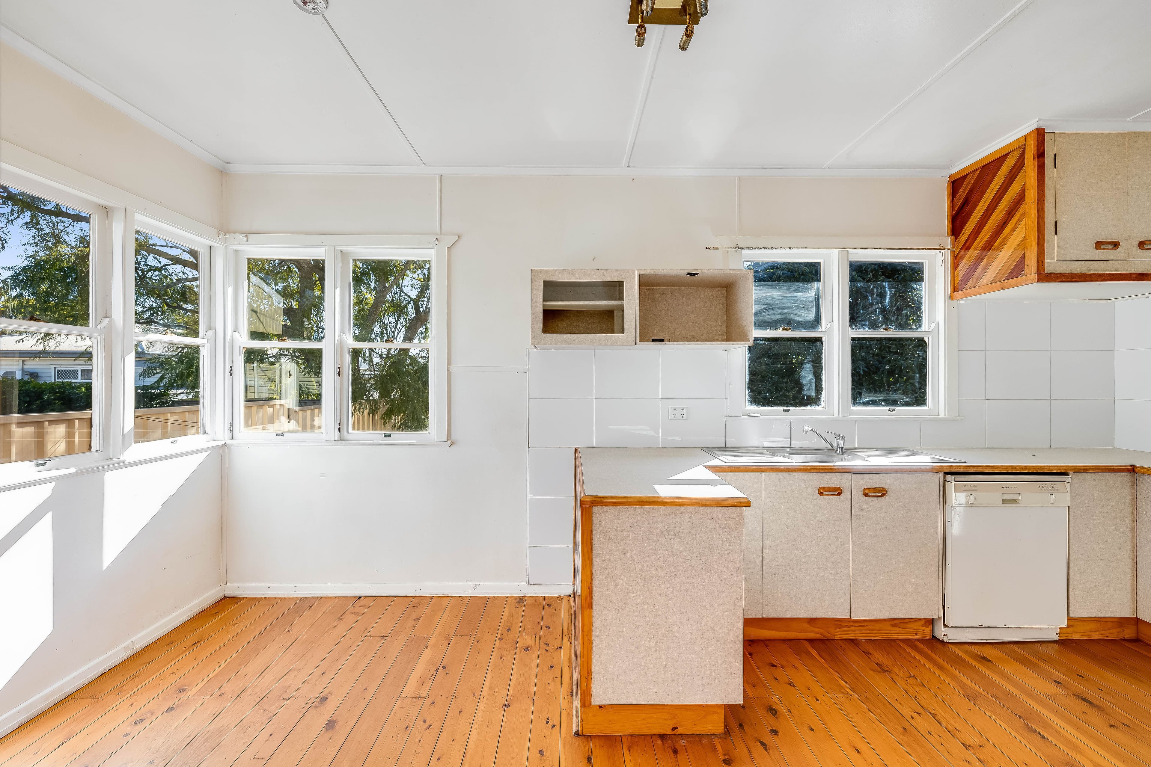 473 Alderley Street, Harristown QLD 4350, Harristown - Thumbnail 3