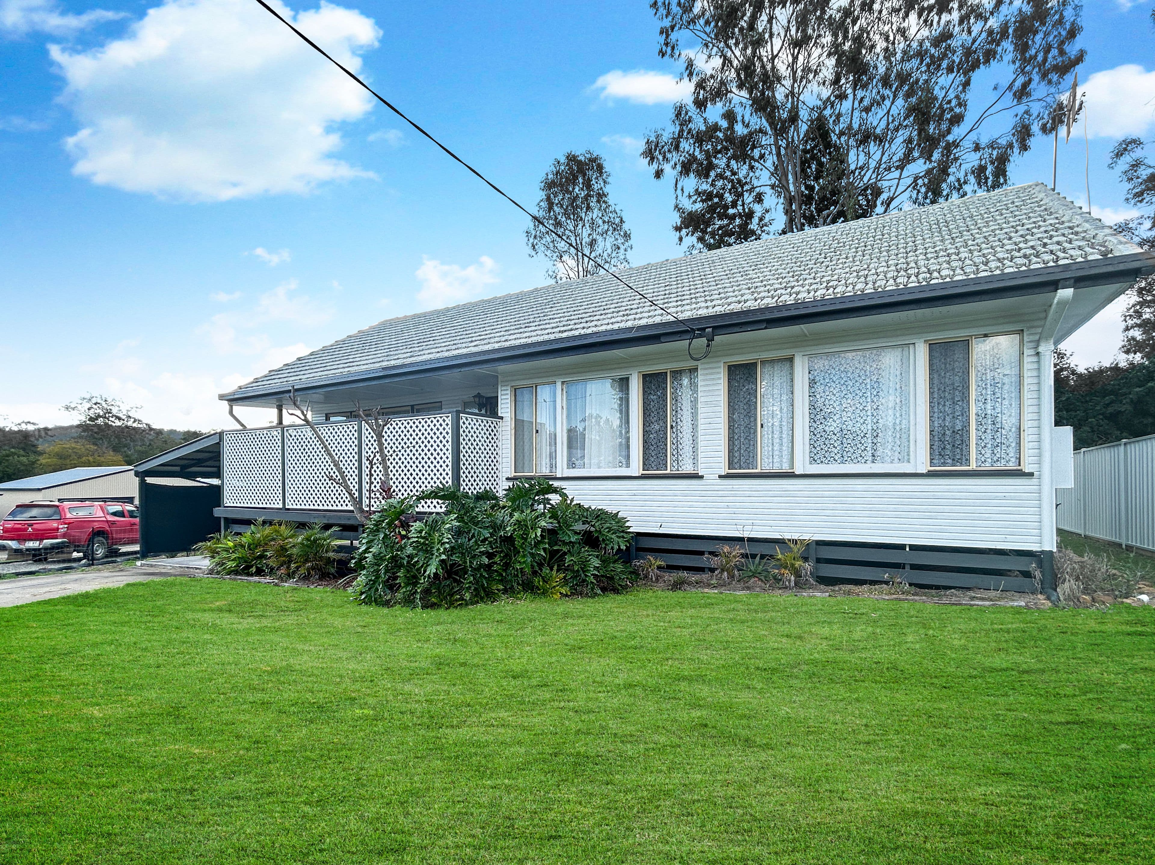 9 Kelly Court, Esk QLD 4312, Esk - Thumbnail 2