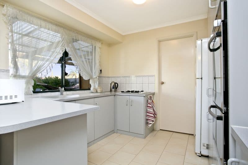 6 Hughes Court, Green fields, MAWSON LAKES SA 5095, Mawson Lakes - Thumbnail 4