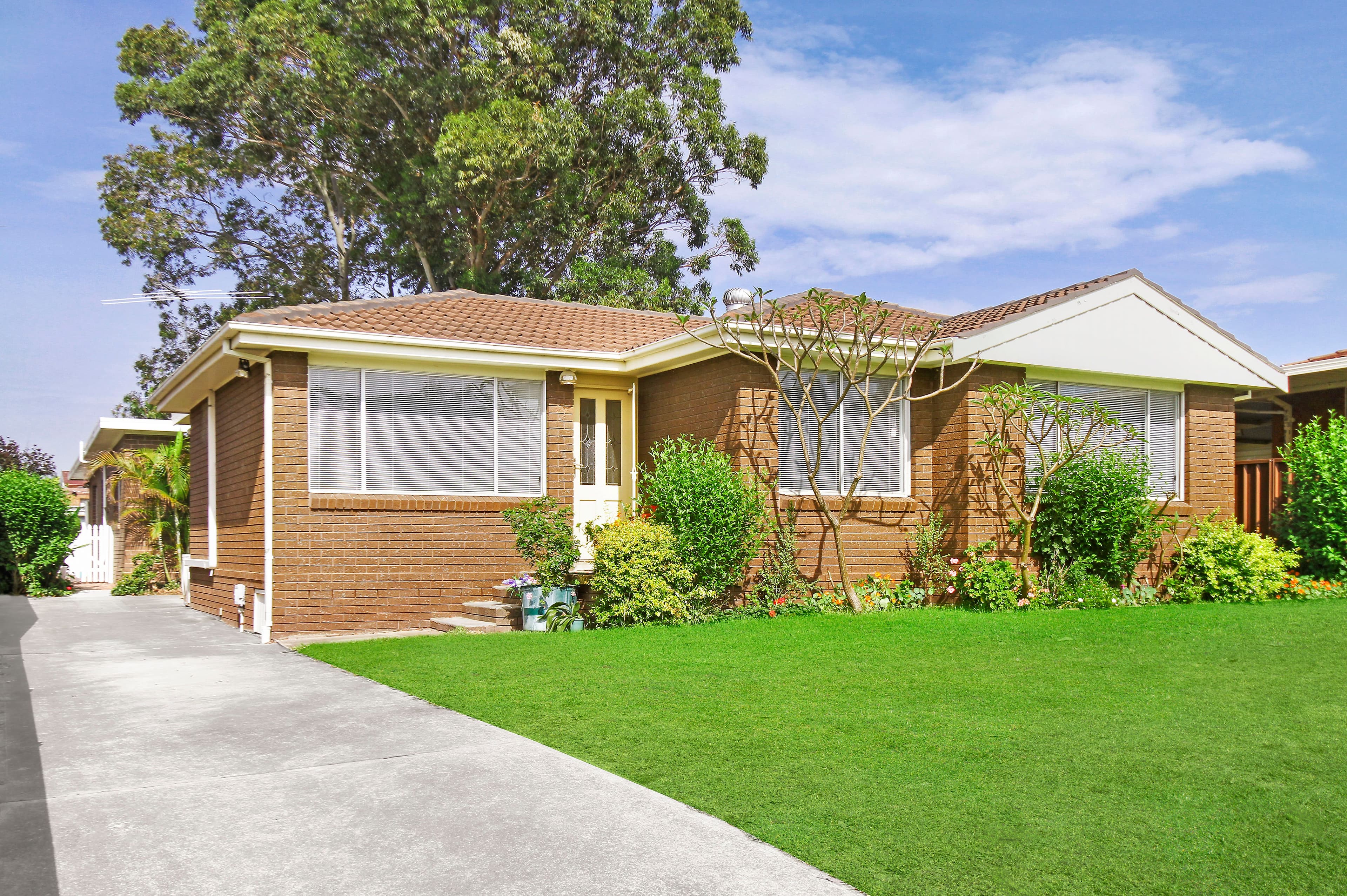 5 Denbern Street, Bossley Park - Image 1
