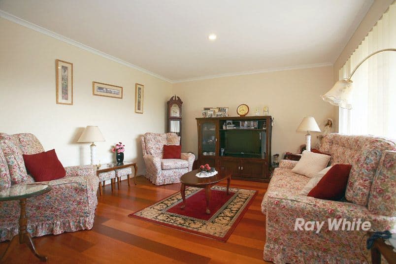 11 Thistlewood Place, CRANBOURNE EAST VIC 3977, Cranbourne East - Thumbnail 2
