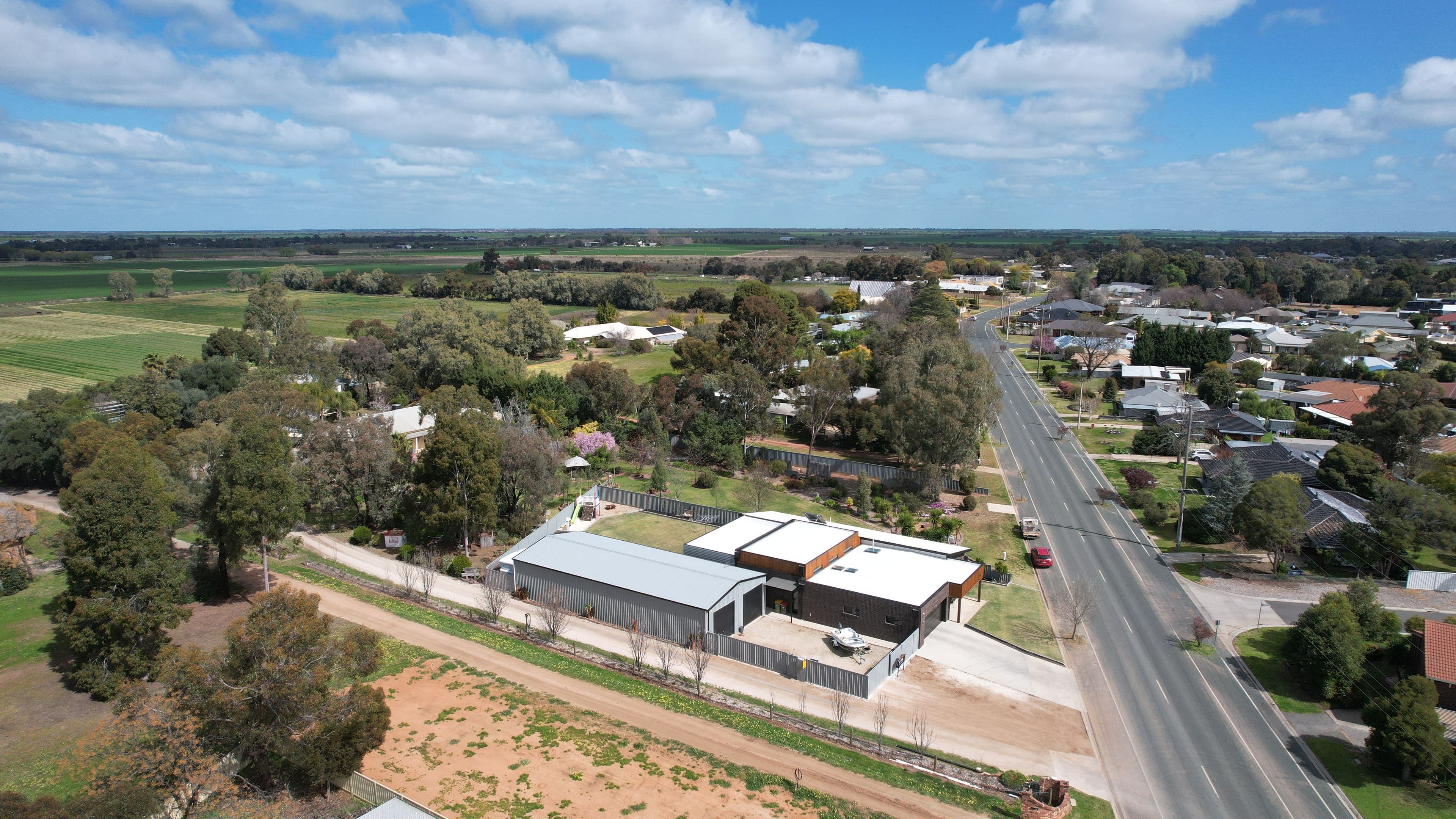21 Werril Street, Swan Hill VIC 3585, Swan Hill - Thumbnail 2