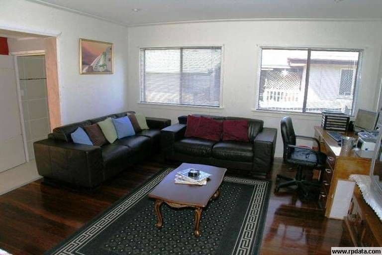 18 Lynton Street, UPPER MOUNT GRAVATT QLD 4122, Upper Mount Gravatt - Thumbnail 6