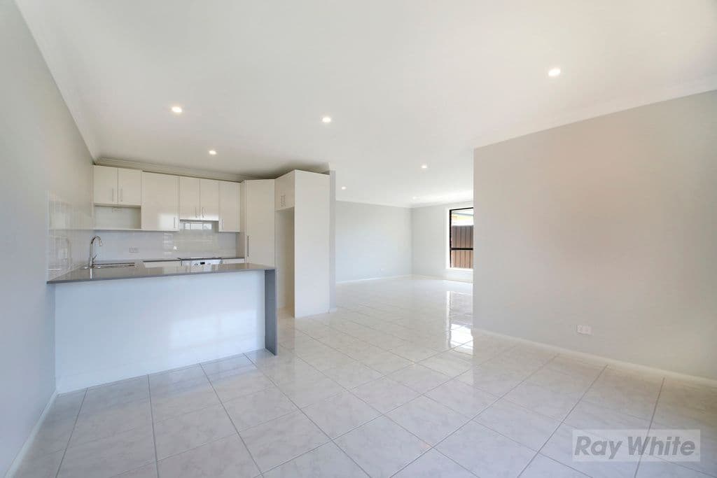 13. Teasdale Crescent, Kialla, Kialla - Thumbnail 2