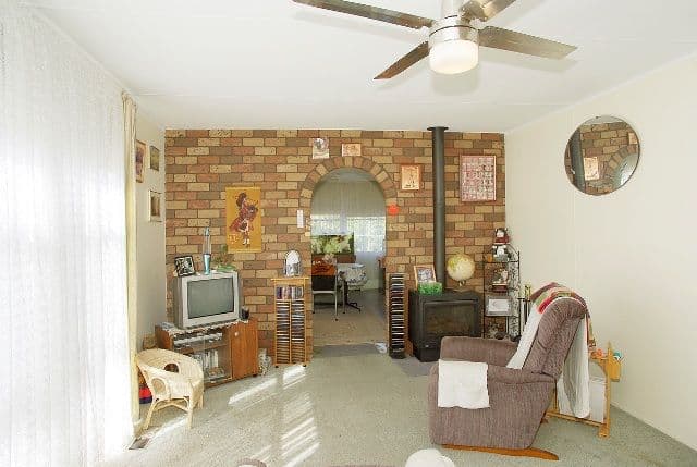 2 Howqua Court, CORIO VIC 3214, Corio - Thumbnail 2