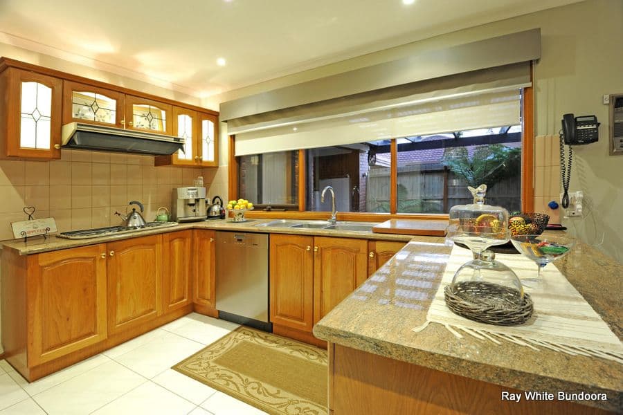 1 Watermill Court, MILL PARK VIC 3082, Mill Park - Thumbnail 3