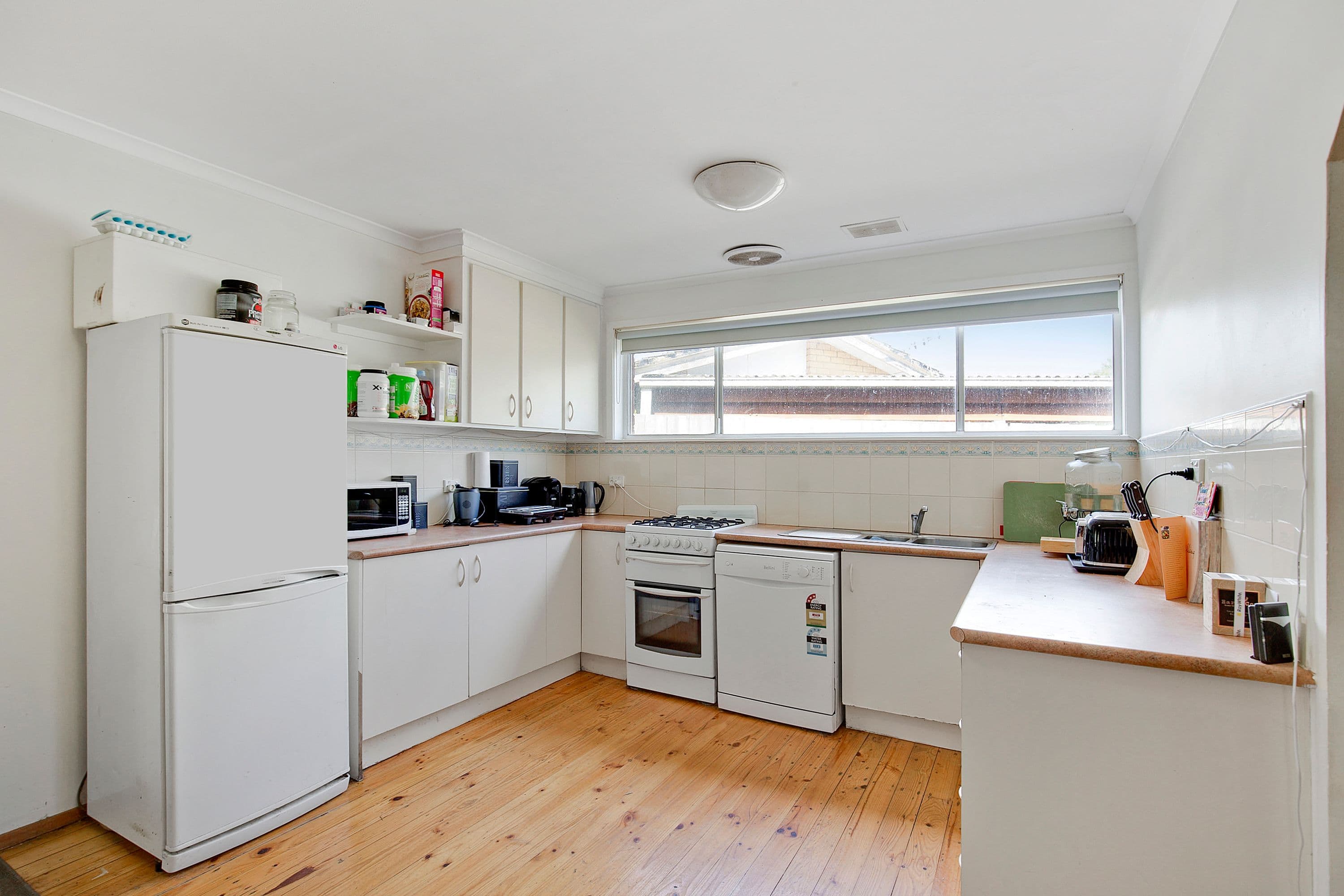 9 Mitre Crescent, Frankston North VIC 3200, Frankston North - Thumbnail 2