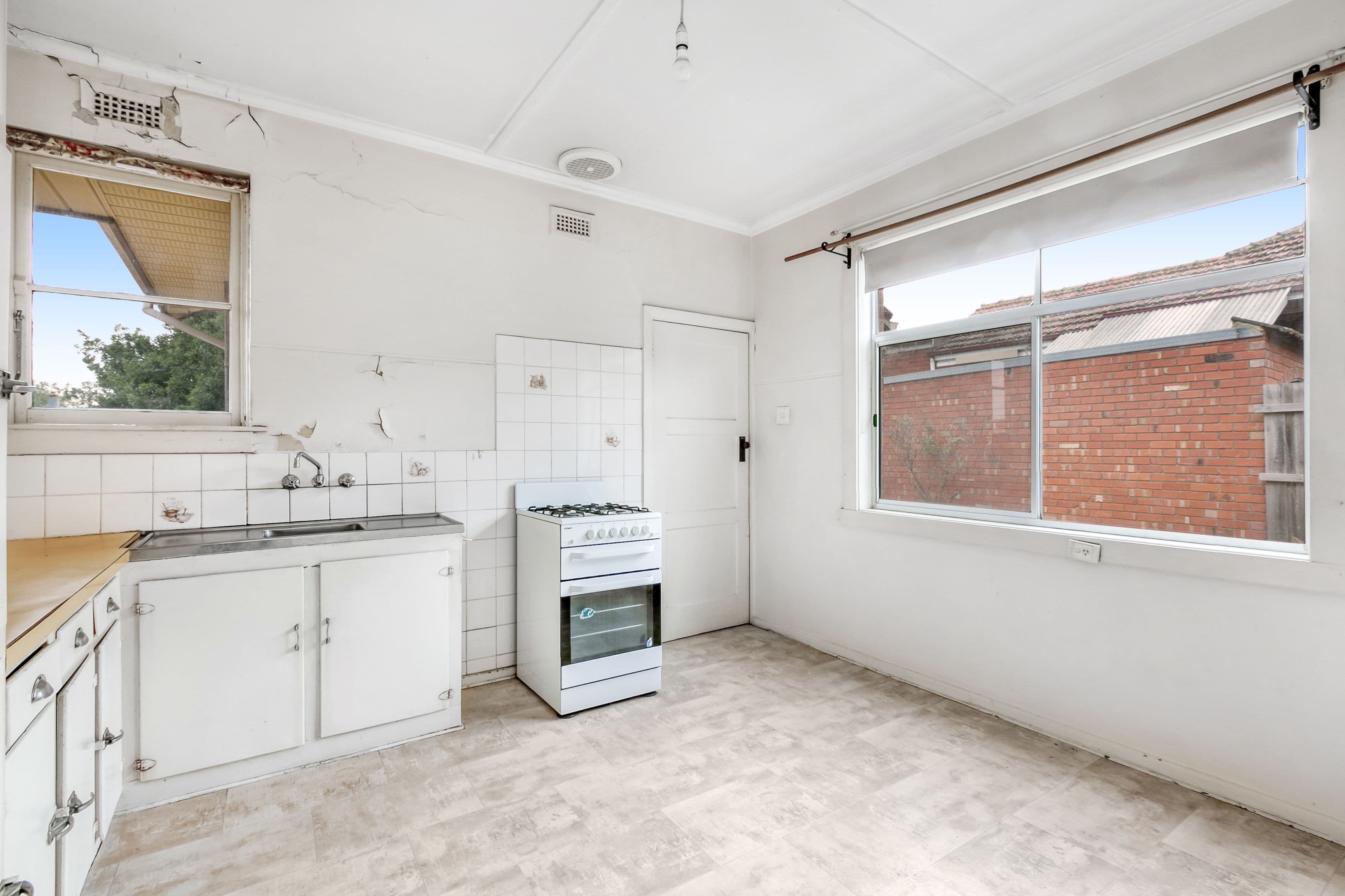 42 Symons Street, Preston VIC 3072, Preston - Thumbnail 4