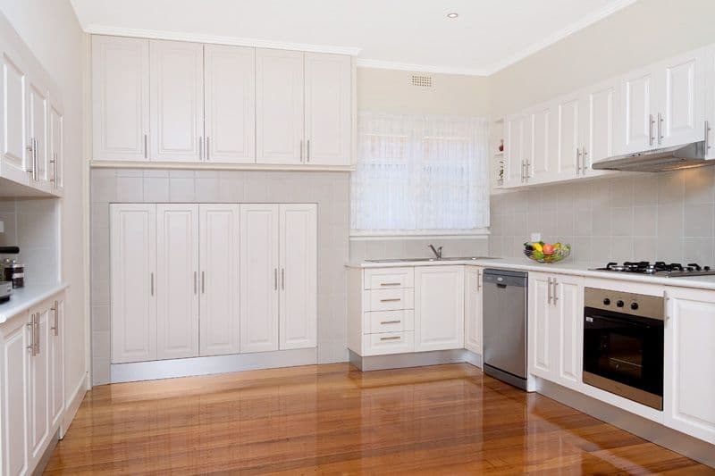 28 Locksley Avenue, RESERVOIR VIC 3073, Reservoir - Thumbnail 3
