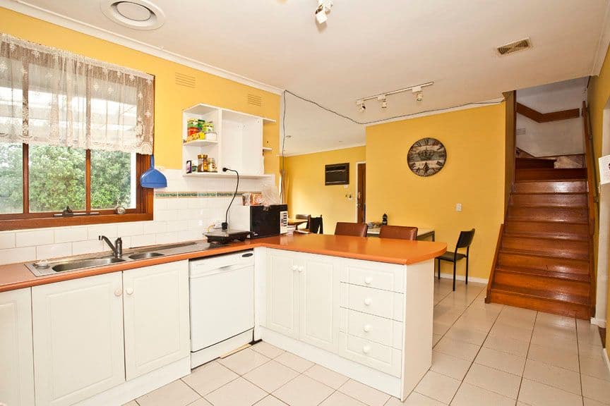 66 Windella Crescent, GLEN WAVERLEY VIC 3150, Glen Waverley - Thumbnail 2