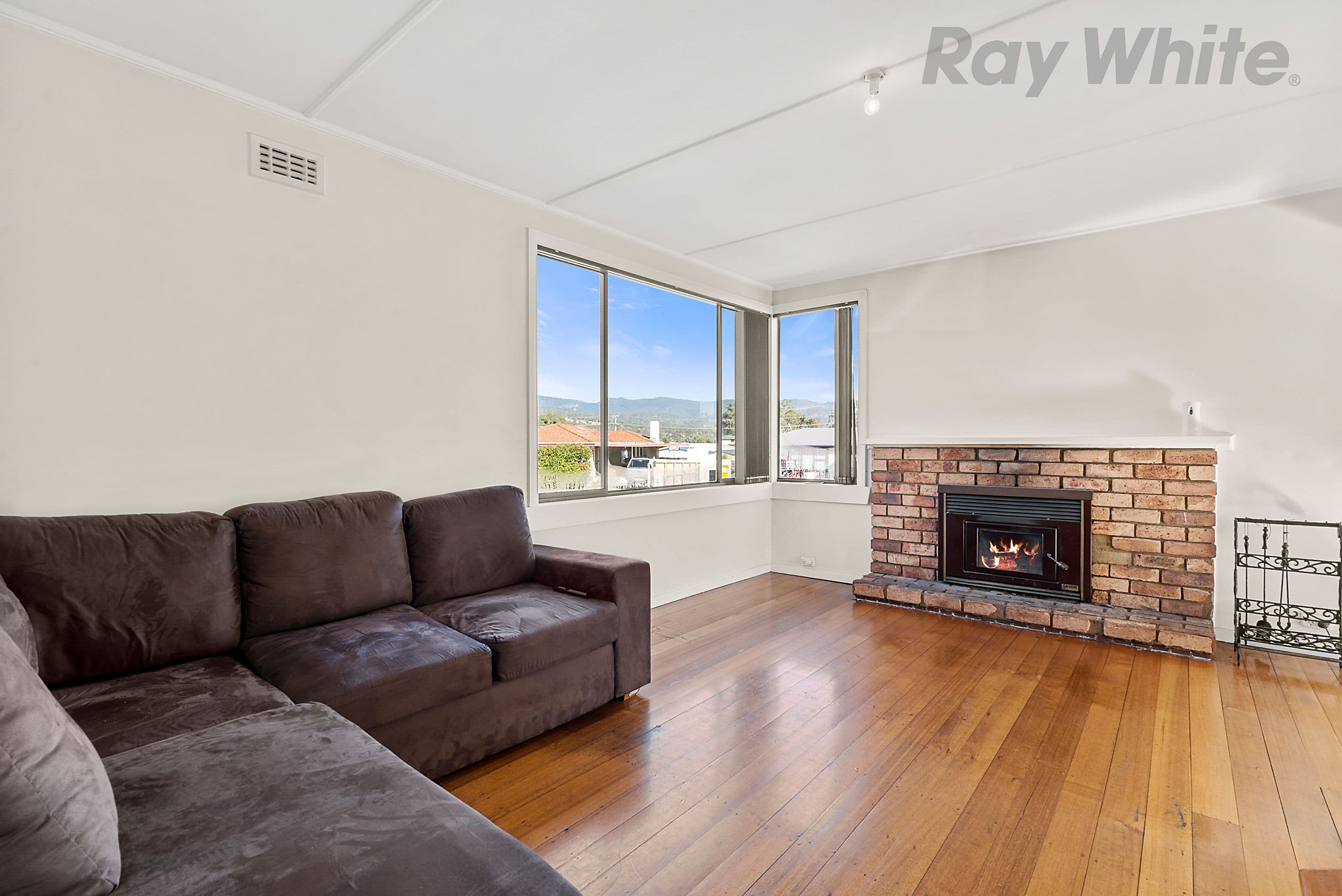 8 Walker Crescent, New Norfolk TAS 7140, New Norfolk - Thumbnail 4