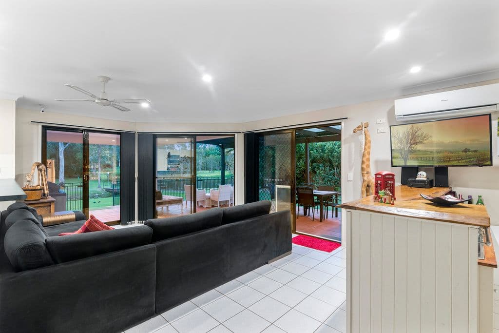 34 Silver Glade Drive, Elanora QLD 4221, Elanora - Thumbnail 6