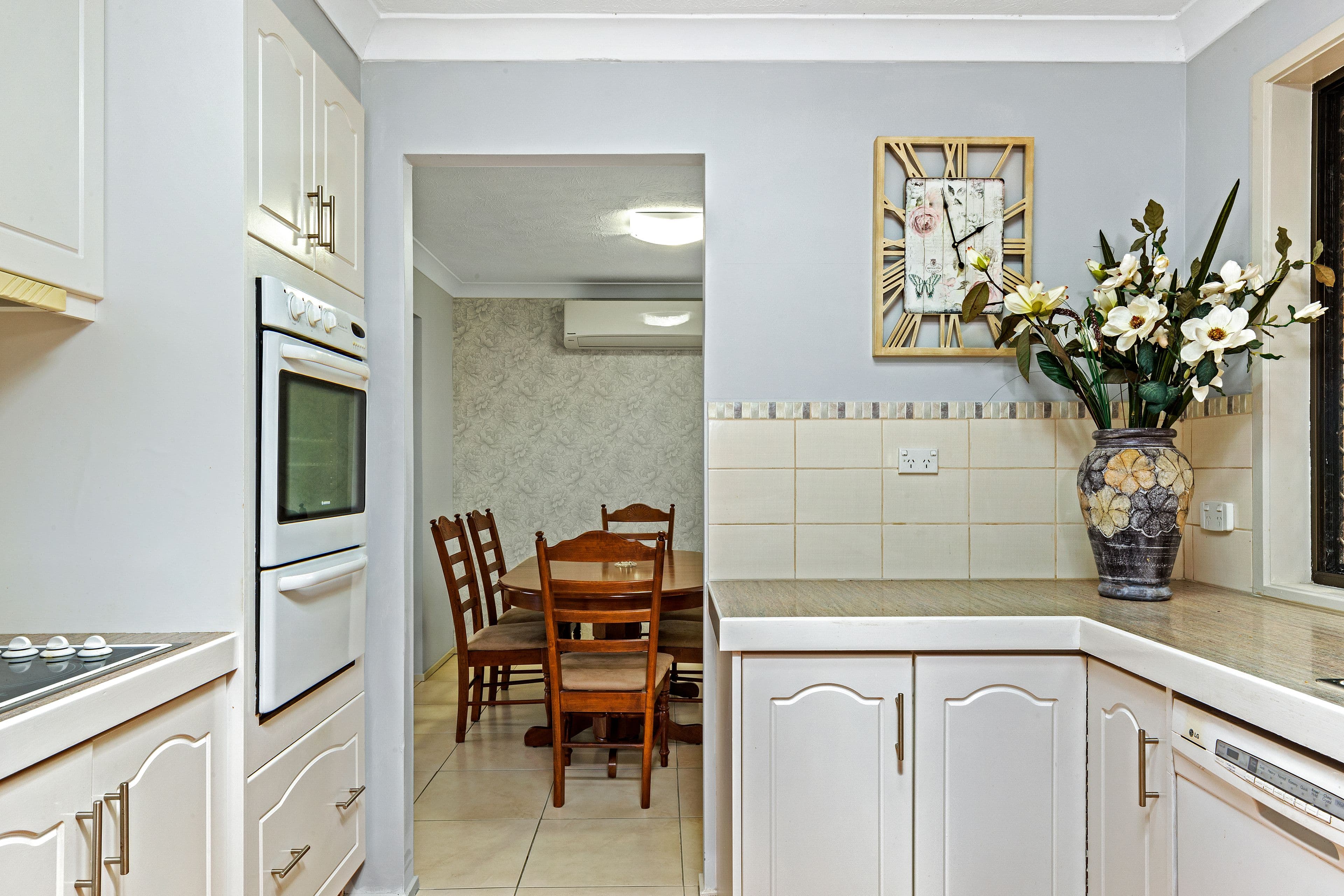 15 Treeview Drive, Burleigh Waters QLD 4220, Burleigh Waters - Thumbnail 6