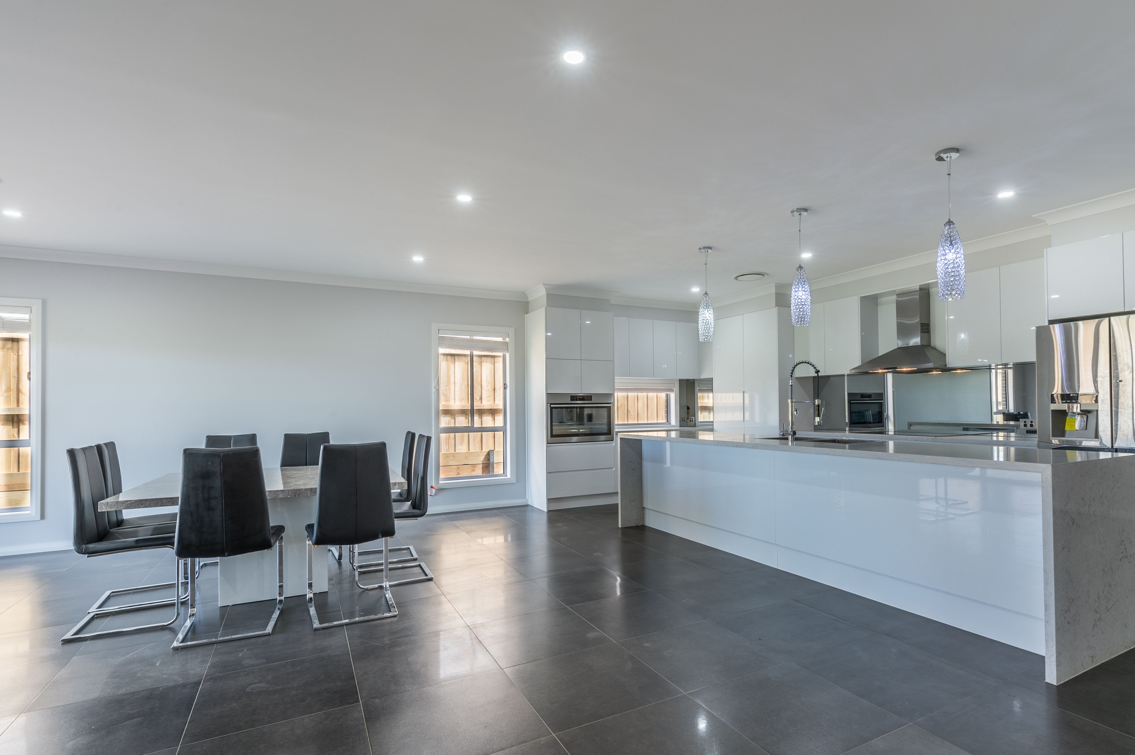 45 Mary Wade Place, Carnes Hill - Thumbnail 4