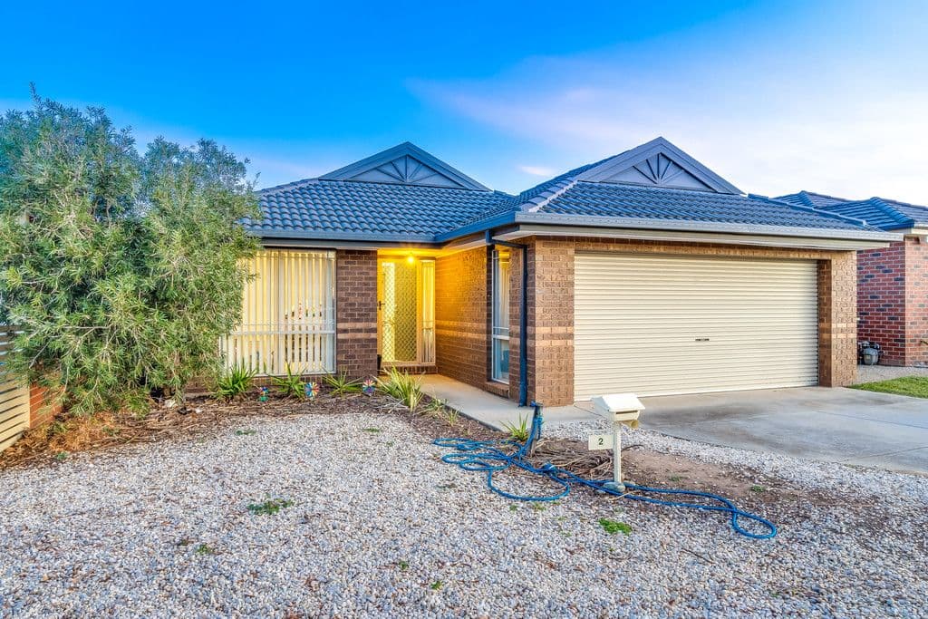 2 Melliodora Court, Wyndham Vale VIC 3024, Wyndham Vale - Thumbnail 2
