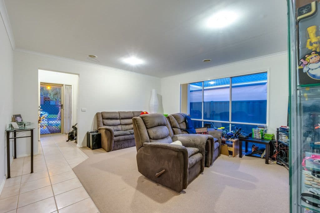 2 Melliodora Court, Wyndham Vale VIC 3024, Wyndham Vale - Thumbnail 5