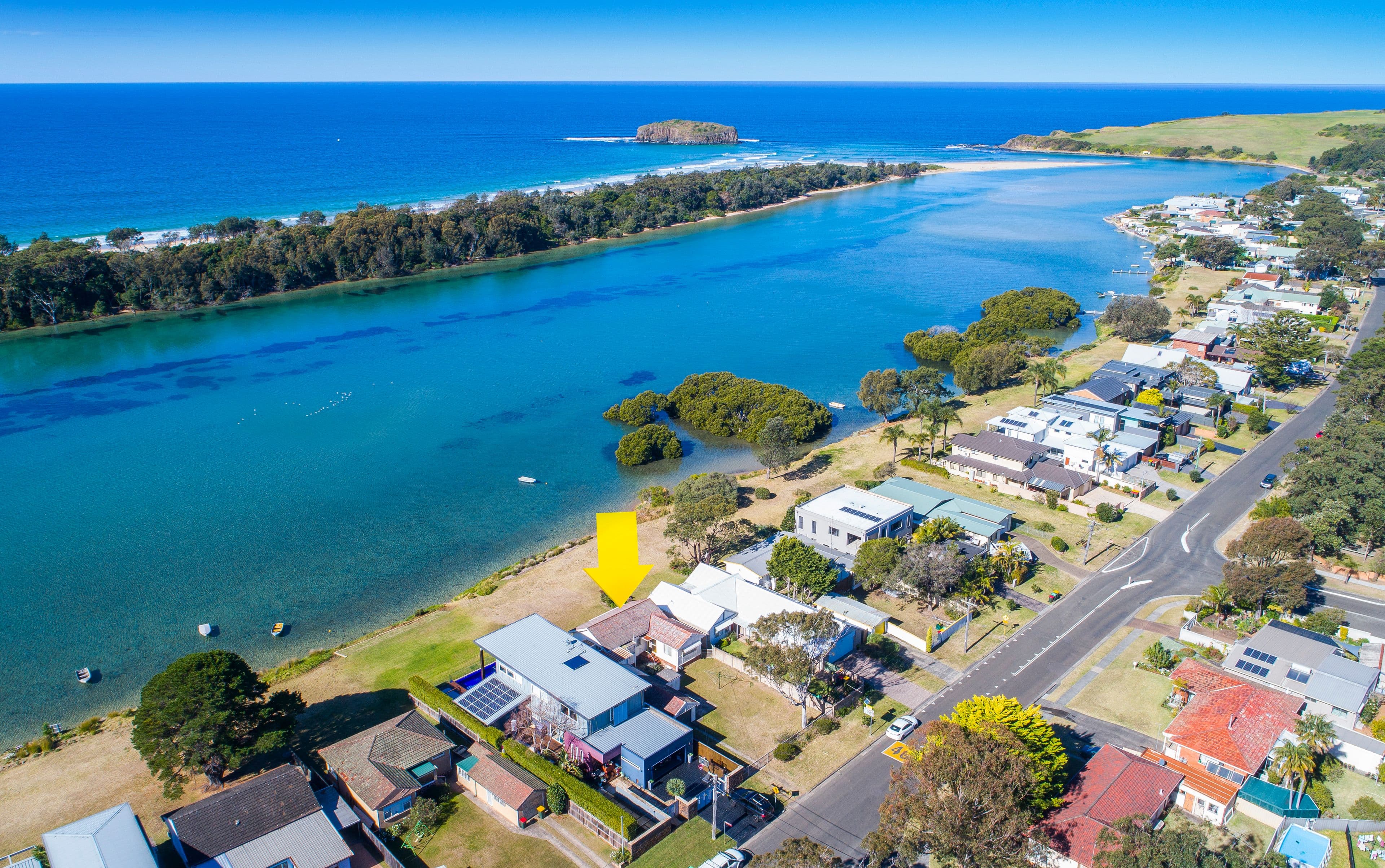 64 Charles Avenue, Minnamurra - Image 1