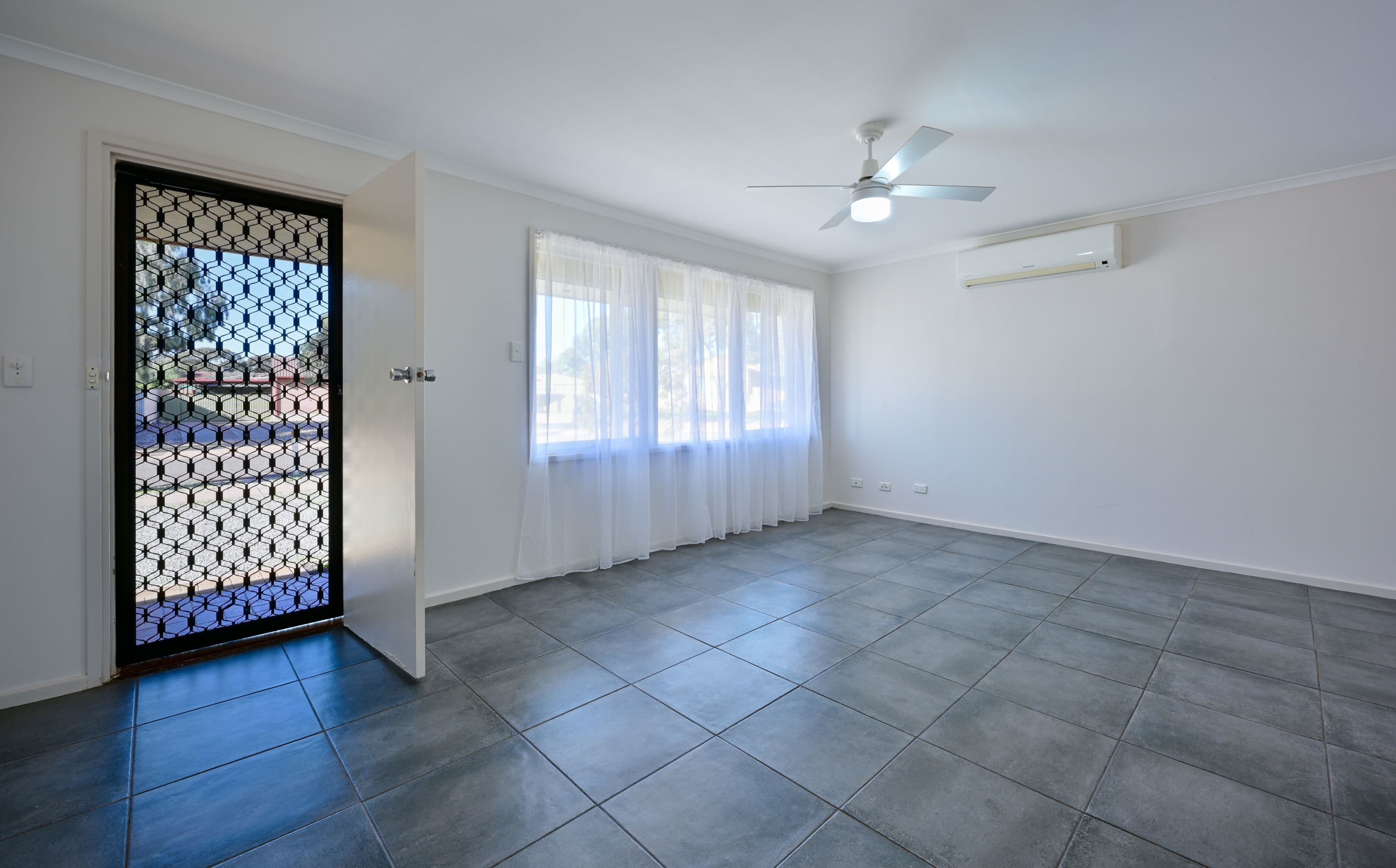 10 Harris Crescent, Port Augusta West SA 5700, Port Augusta West - Thumbnail 2