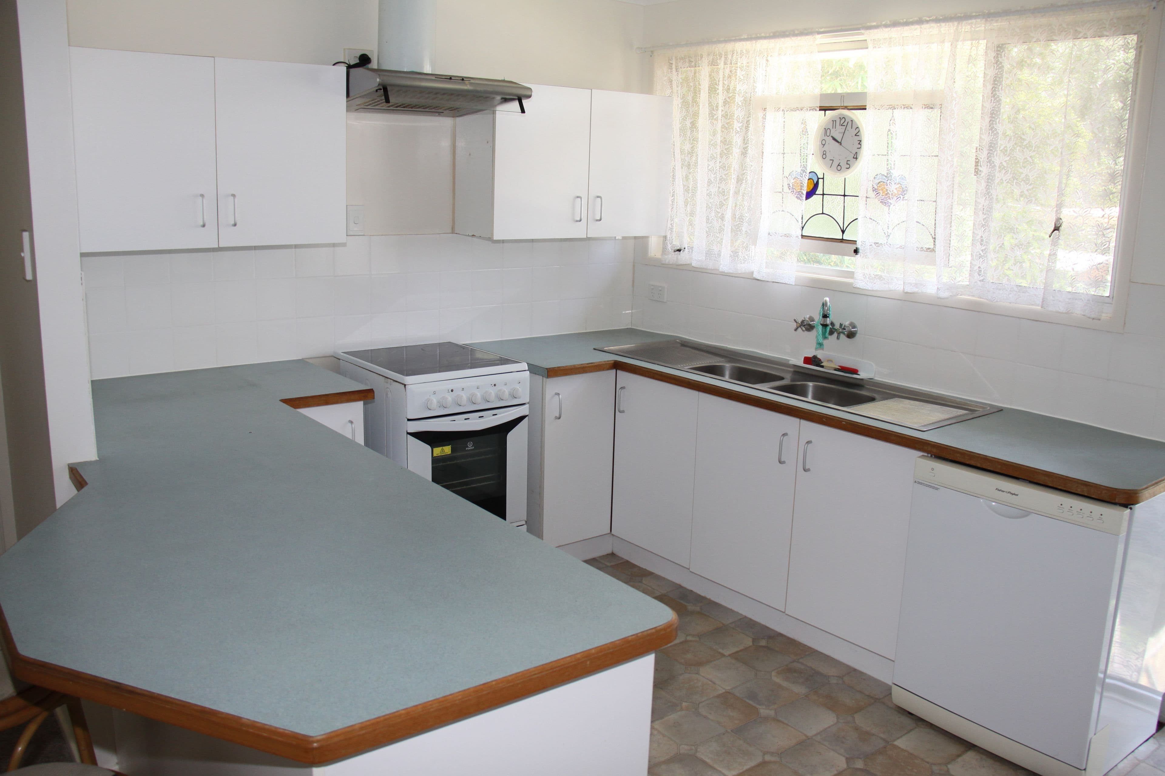 24 Alkina Avenue, Boyne Island QLD 4680, Boyne Island - Thumbnail 2