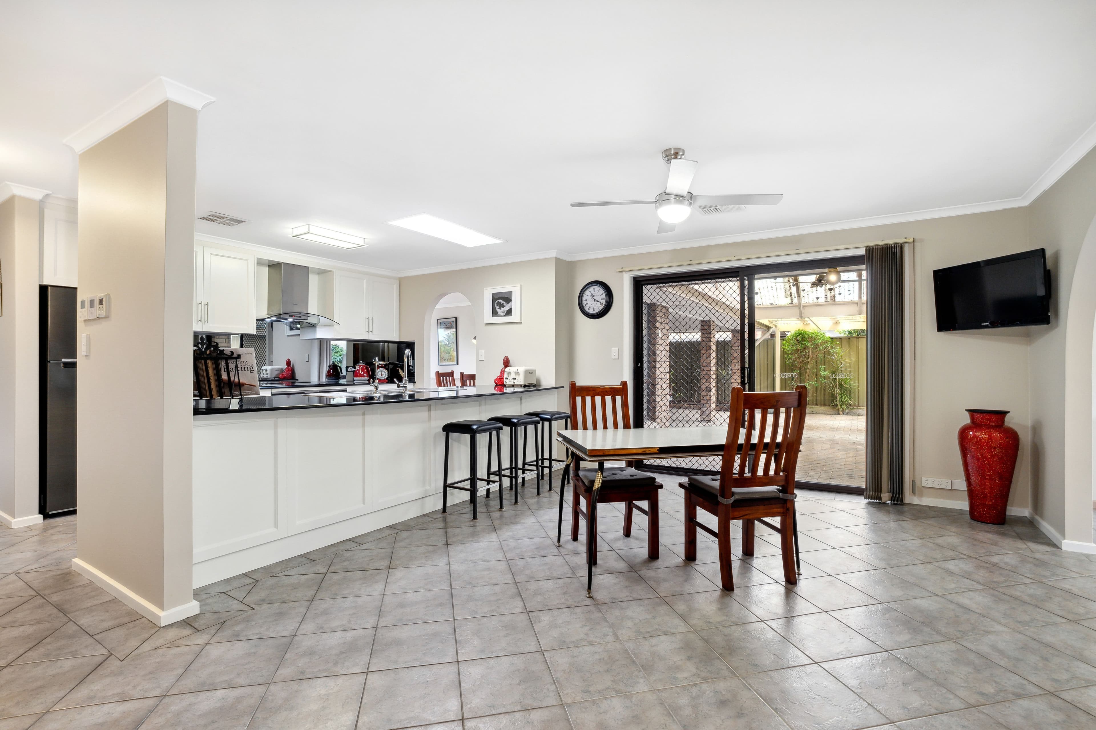 14 Jacqueline Avenue, Woodcroft SA 5162, Woodcroft - Thumbnail 8