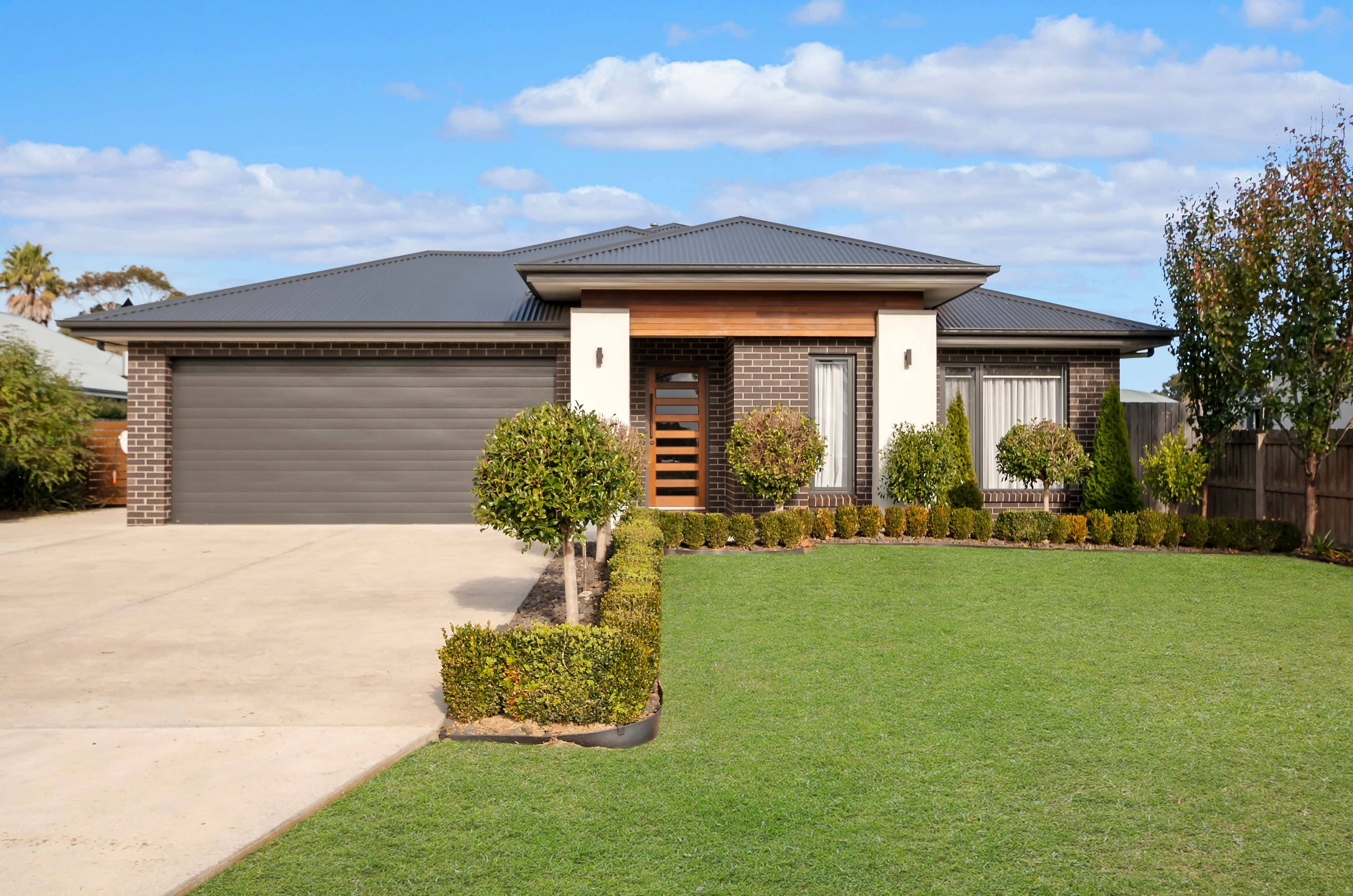 27 Anne Street, Koroit VIC 3282, Koroit - Image 1