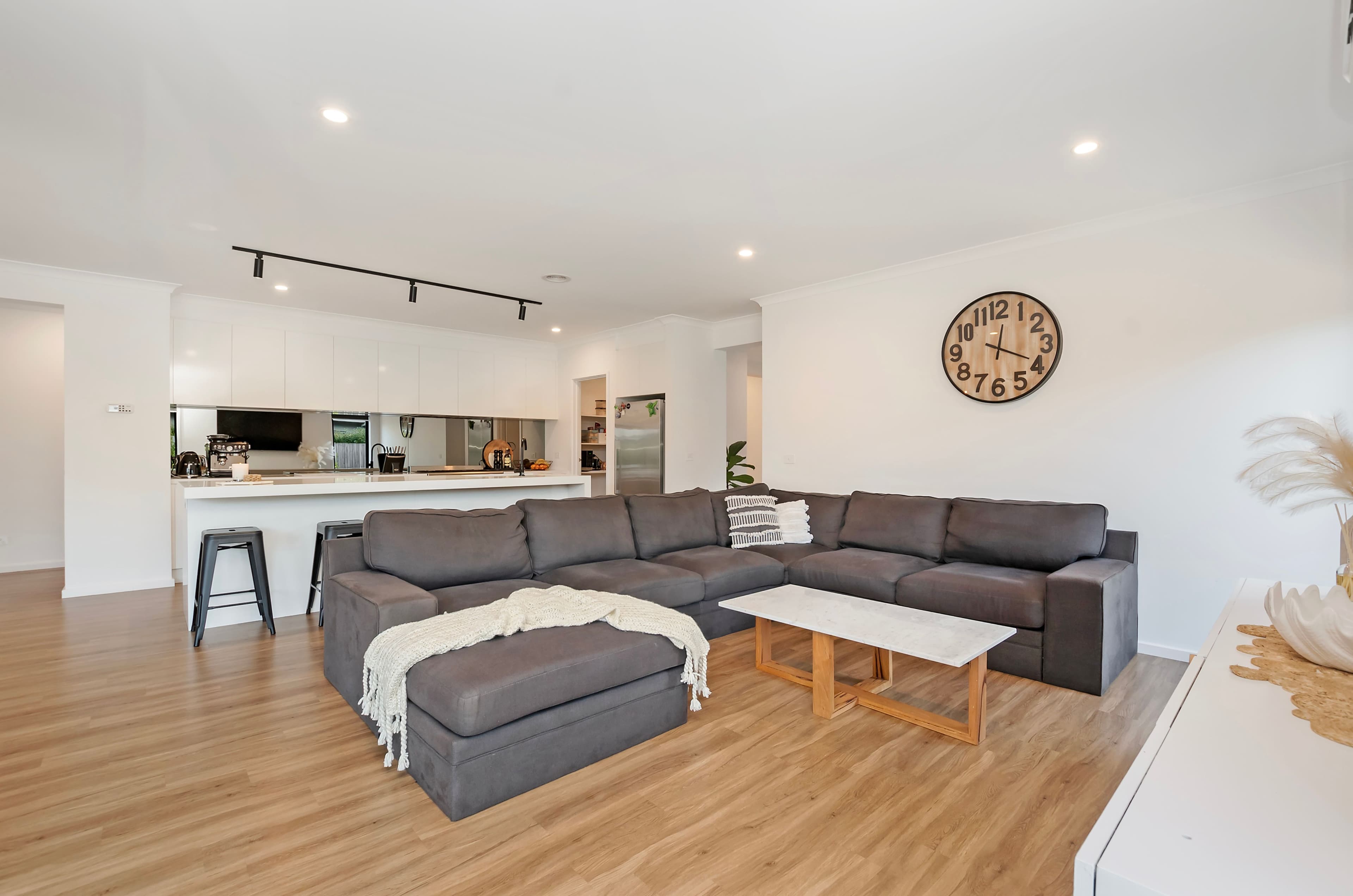 27 Anne Street, Koroit VIC 3282, Koroit - Thumbnail 2