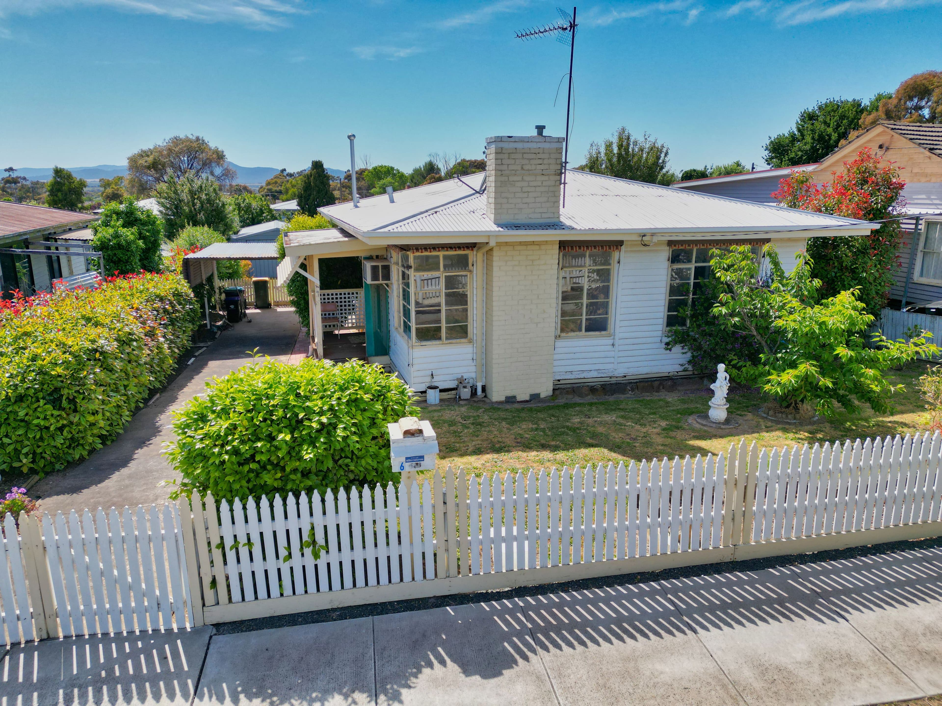 6 Neylan Street, Ararat VIC 3377, Ararat - Image 1