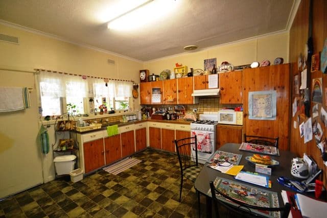 143 Tarcombe Road, SEYMOUR VIC 3660, Seymour - Thumbnail 3