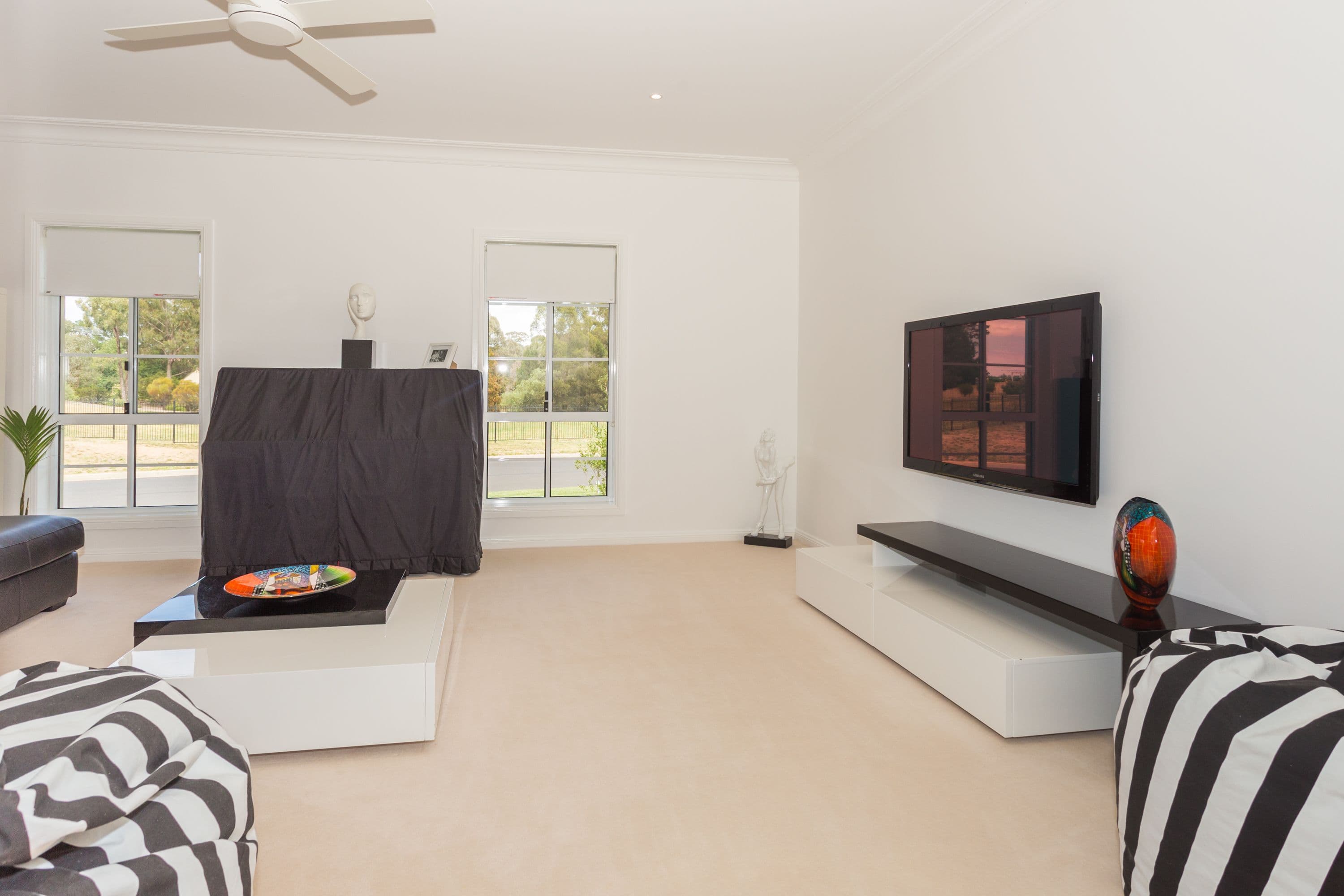 8 Roselawn Drive, Orange - Thumbnail 3
