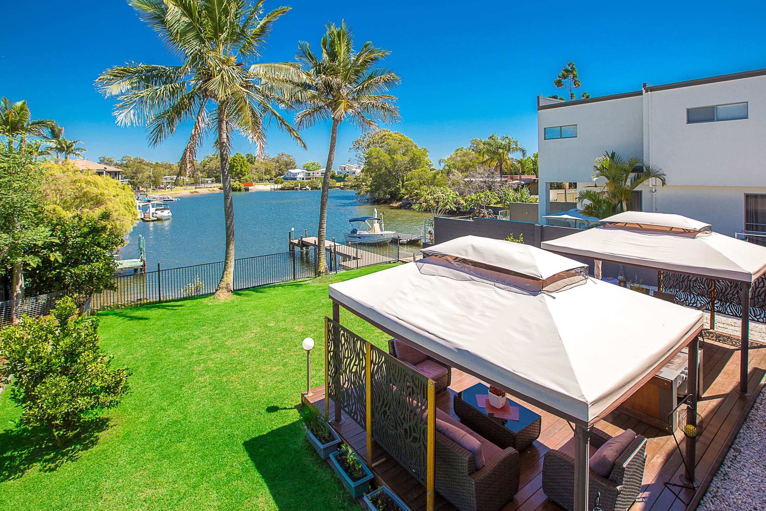 17 Margaroola Avenue, Biggera Waters QLD 4216, Biggera Waters - Thumbnail 4