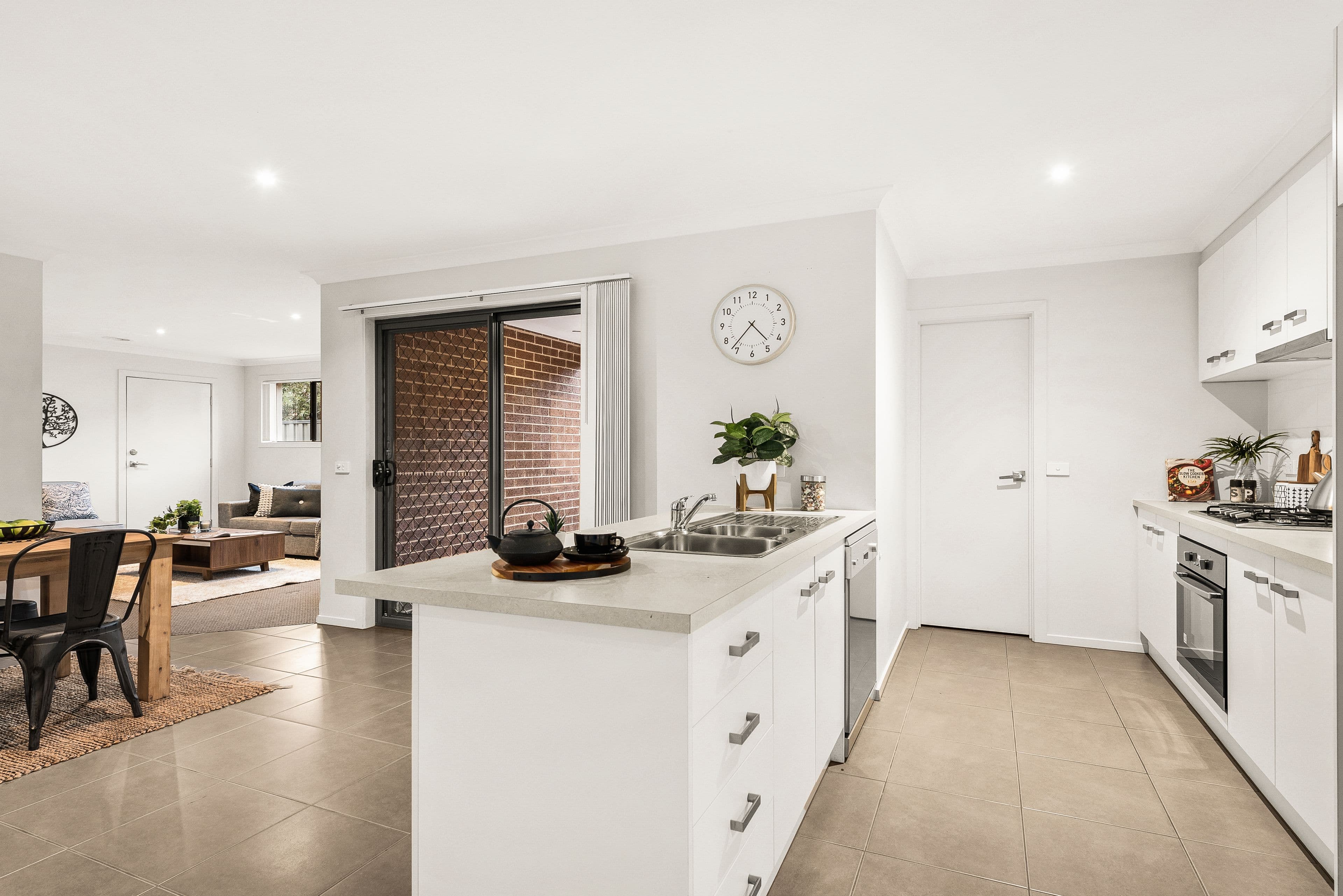 38 Sienna Way, Pakenham VIC 3810, Pakenham - Thumbnail 3
