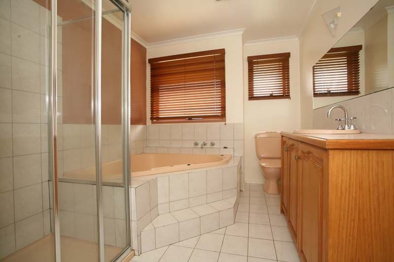40 Tourmaline Crescent, WHEELERS HILL VIC 3150, Wheelers Hill - Thumbnail 7