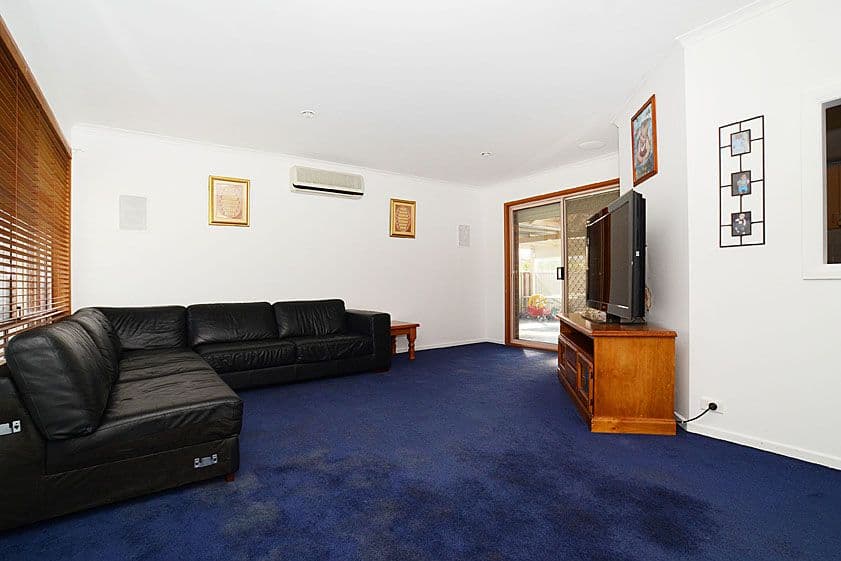1 Kenthurst Court, MILL PARK VIC 3082, Mill Park - Thumbnail 3