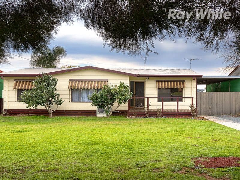 106 Redlands Road, Corowa - Thumbnail 2