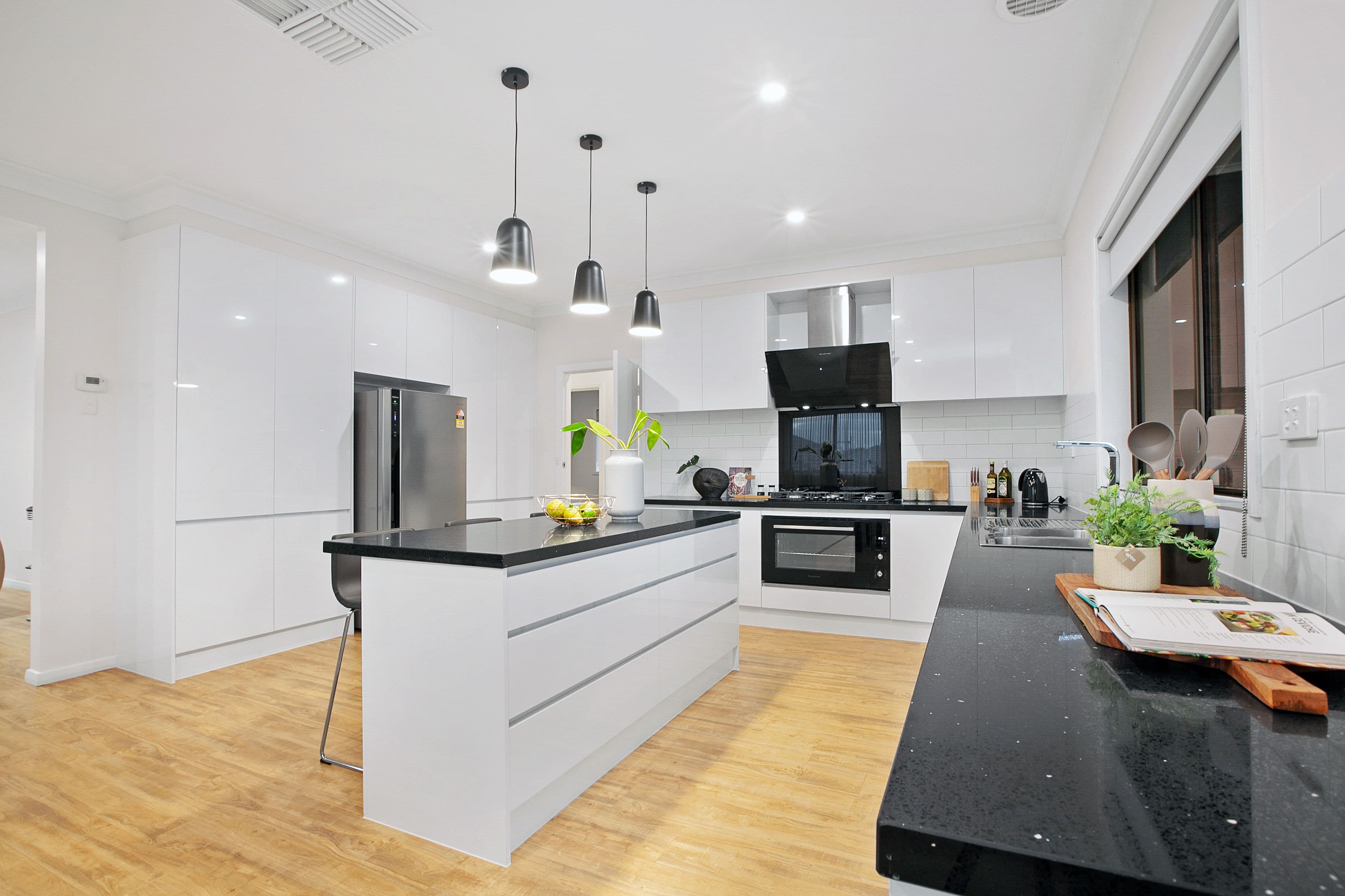 24 Pallant Avenue, Reservoir VIC 3073, Reservoir - Thumbnail 5