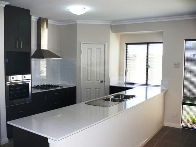 25 Carlton Loop, CANNING VALE WA 6155, Canning Vale - Thumbnail 2