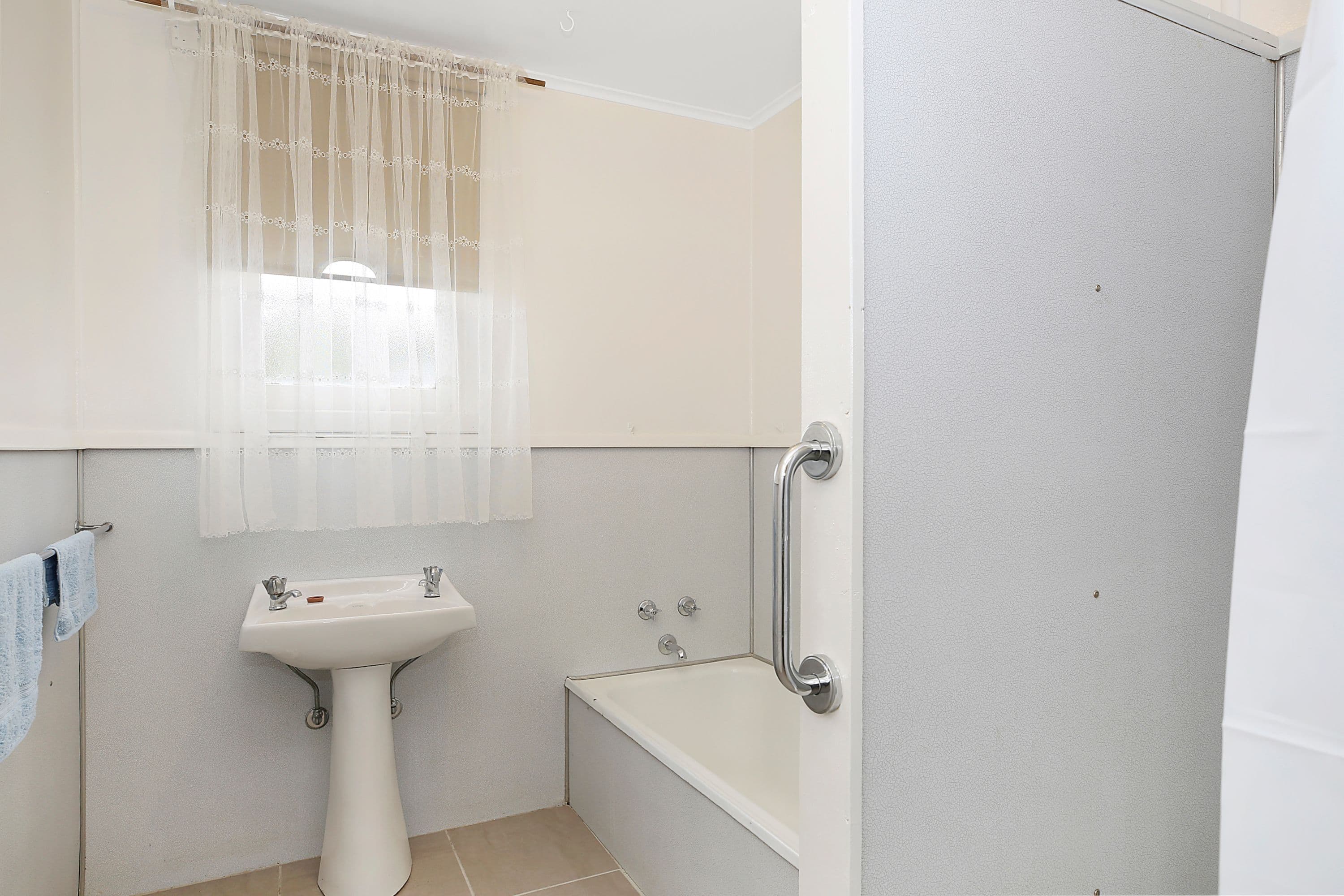 10 Robertson Street, Derrinallum VIC 3325, Derrinallum - Thumbnail 8