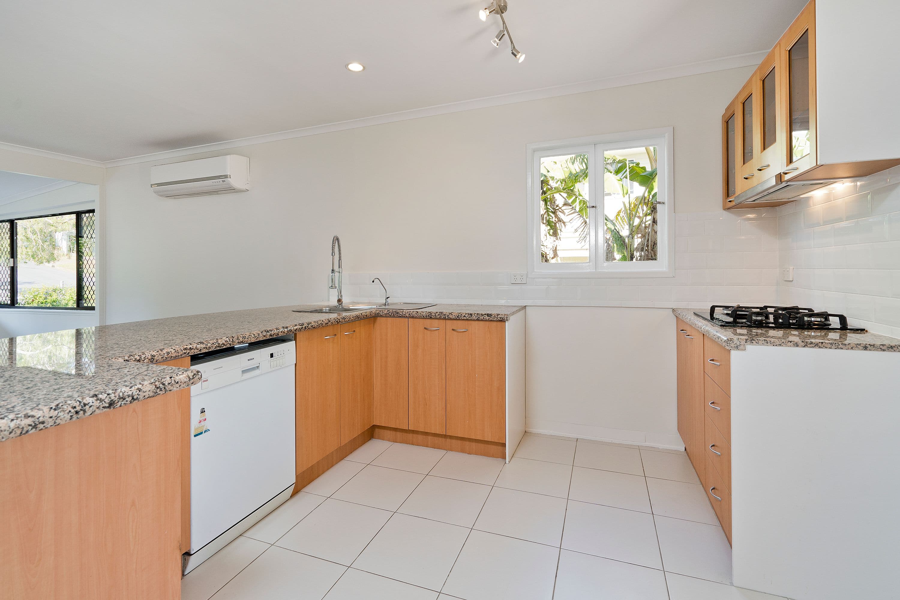 12 Kolora Crescent, Ferny Hills QLD 4055, Ferny Hills - Thumbnail 4