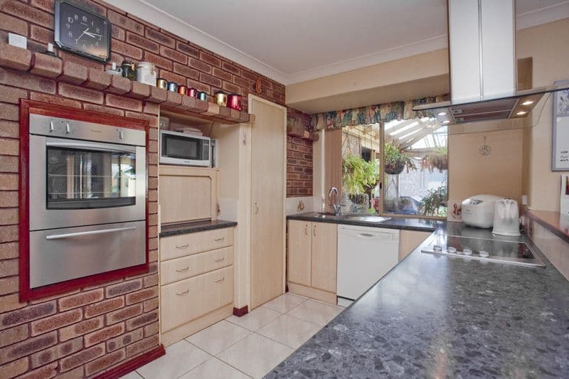 5 Glen Avon Street, LESMURDIE WA 6076, Lesmurdie - Thumbnail 6