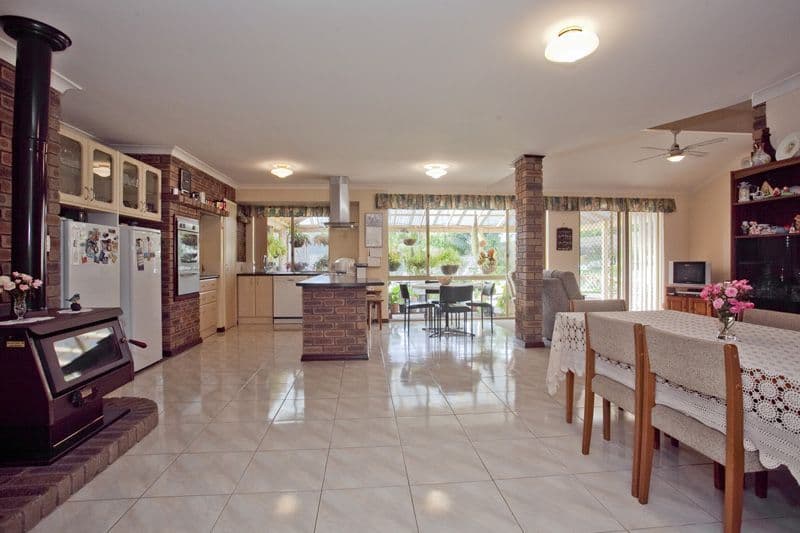 5 Glen Avon Street, LESMURDIE WA 6076, Lesmurdie - Thumbnail 8