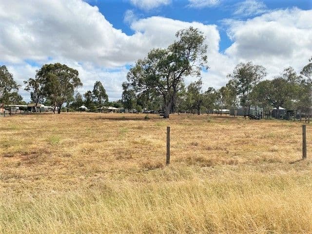 8 Voll Avenue, Oakey QLD 4401, Oakey - Thumbnail 3